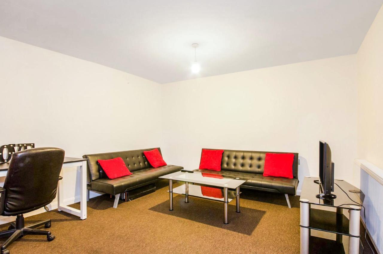Spacious Studio Flat- Watford Junction & Harry Potter World Exterior photo